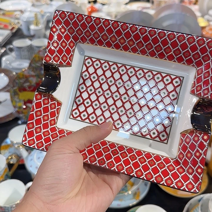 中号烟灰缸烟灰缸