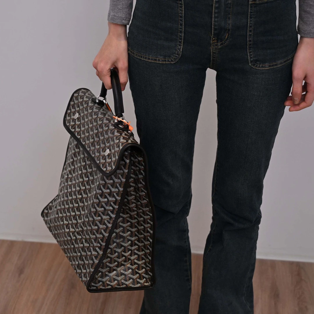 GY3【中号可爱双肩包】男女通用双肩包肩背包手提包牛皮肖战同款ing