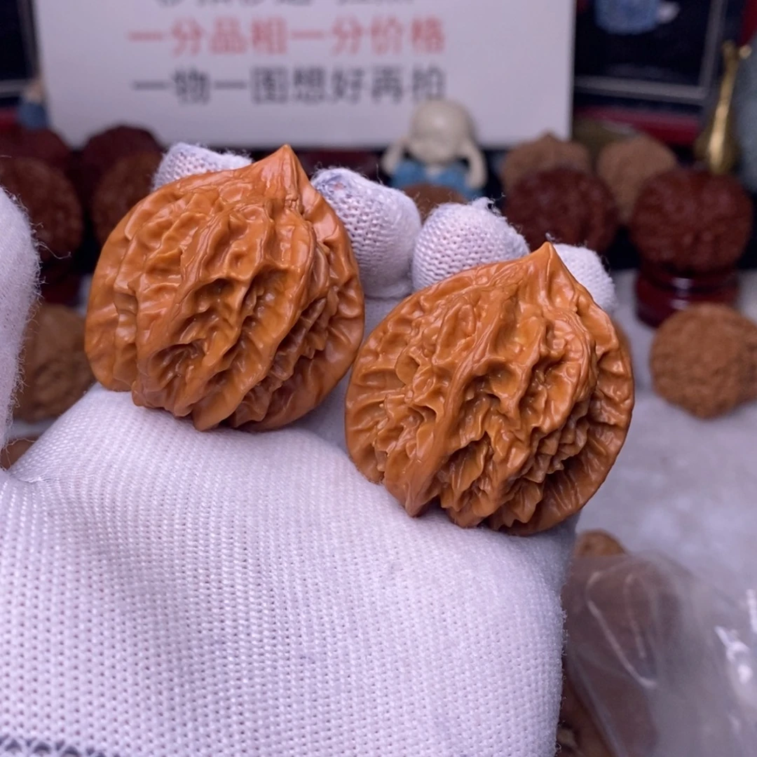 文玩核桃吊坠大龙