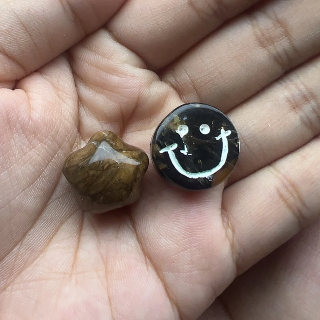 定制琥珀未镶嵌配饰打孔不退换