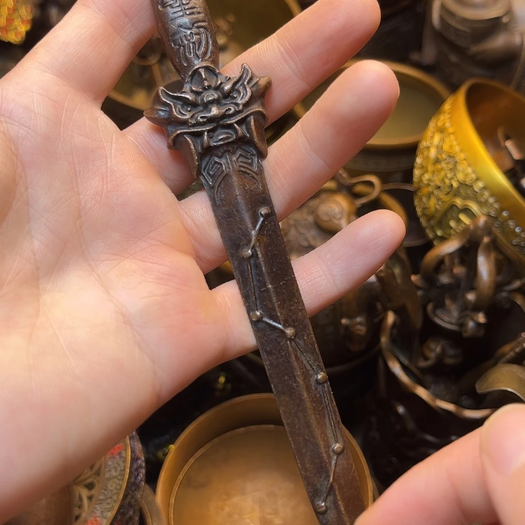 精美铜器工艺品等