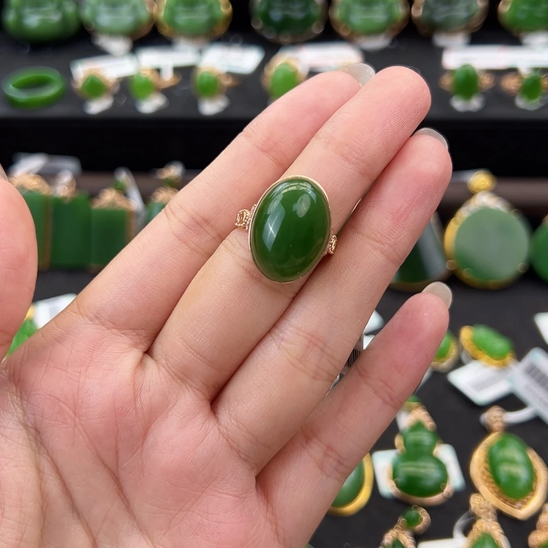和田玉（碧玉）18K金镶嵌戒指阳绿蛋面18*13