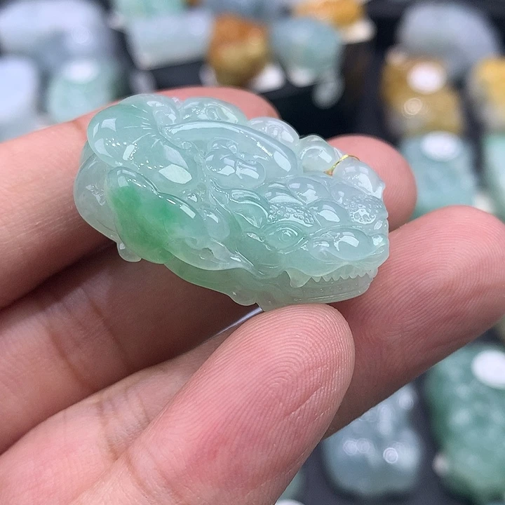 颈饰未镶嵌翡翠天然缅甸翡翠貔貅吊坠