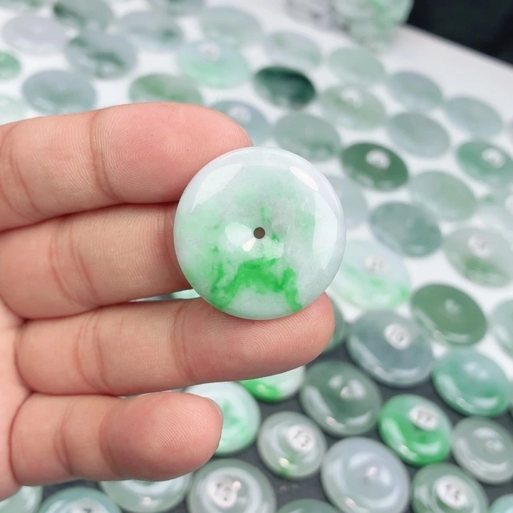 翡翠未镶嵌颈饰缅甸天然A货翡翠29.6-5.8