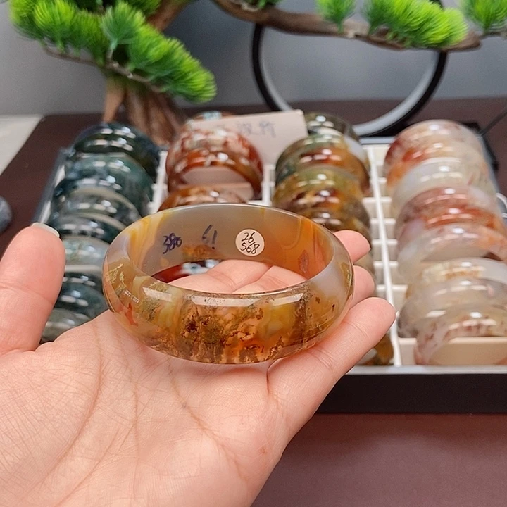 玛瑙/玉髓手镯未镶嵌