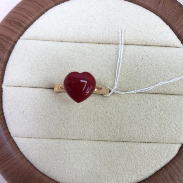 天然珊瑚日料黑牛血戒指精品