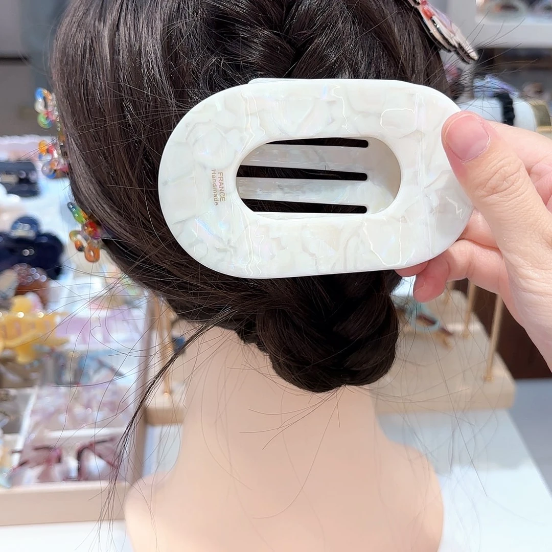 皮质非金属懒人夹一个