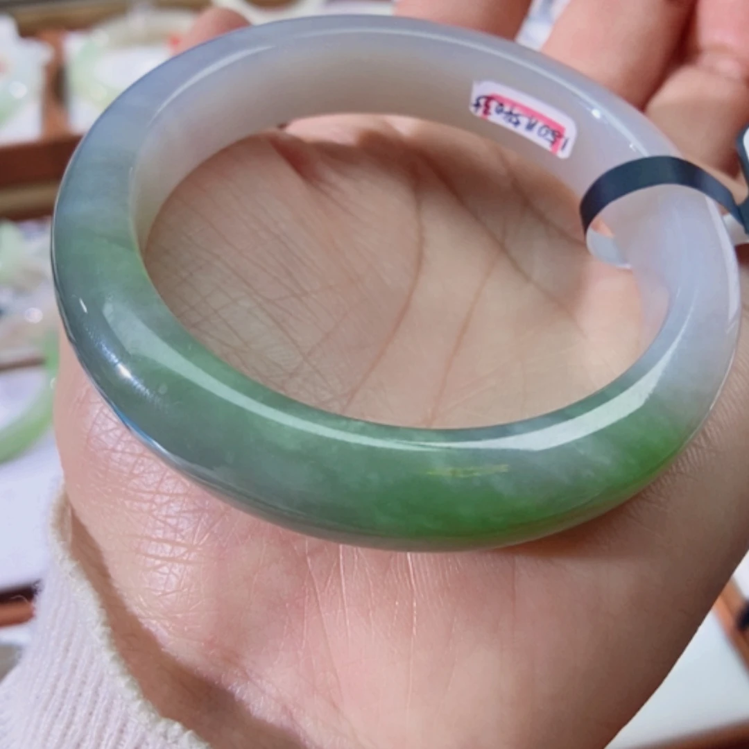 【闪购商品】未镶嵌手镯和田玉（翠青玉）