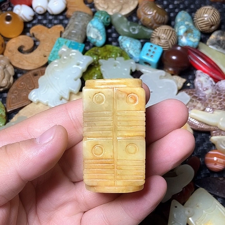 和田玉未镶嵌颈饰102