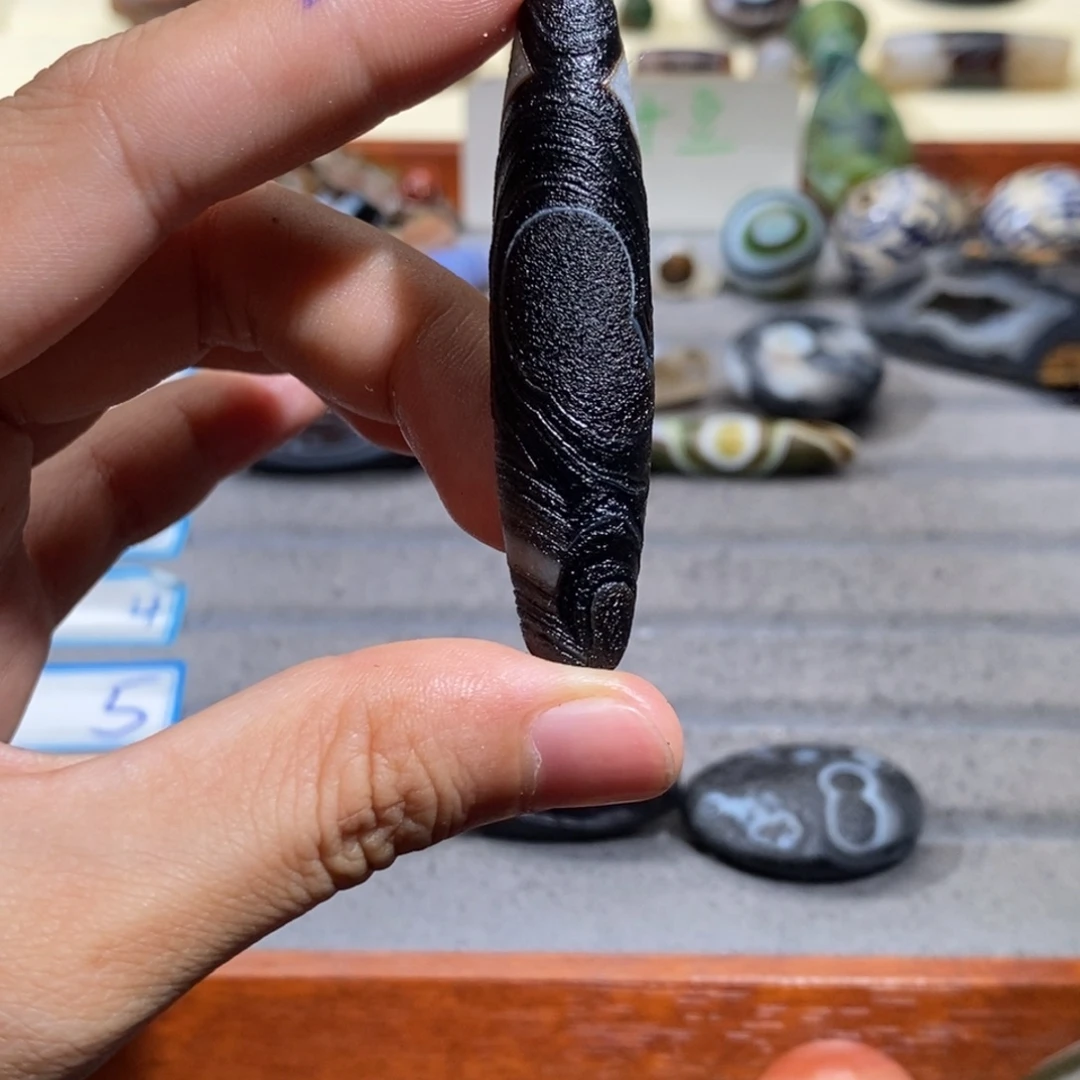 旋***兹合金颈饰玛瑙/玉髓