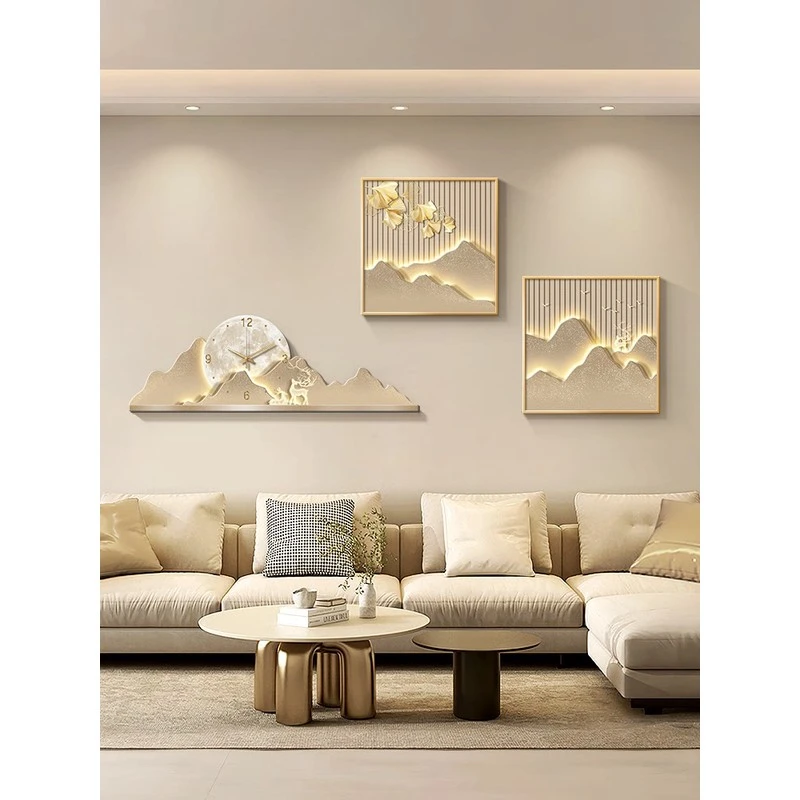 现代轻奢客厅装饰画背有靠山沙发背景墙壁画高级感钟表挂画山水画