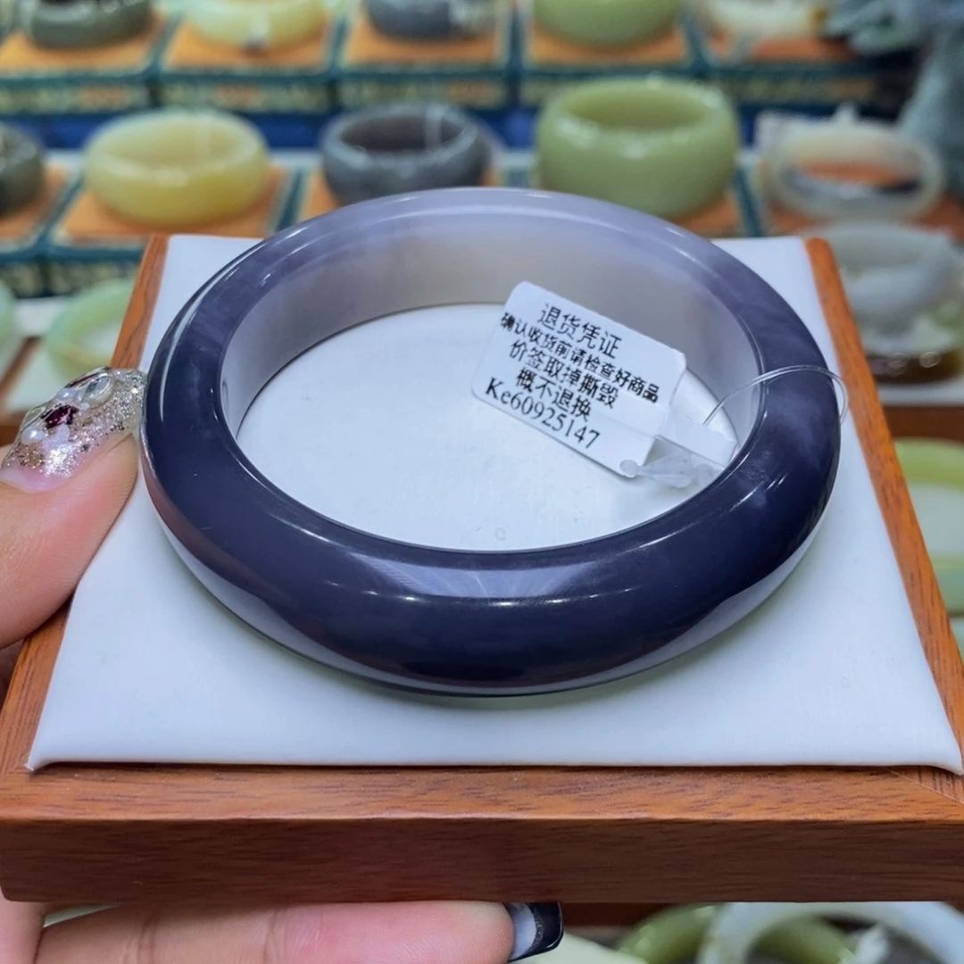 和田玉未镶嵌手镯和田玉帝王紫白57