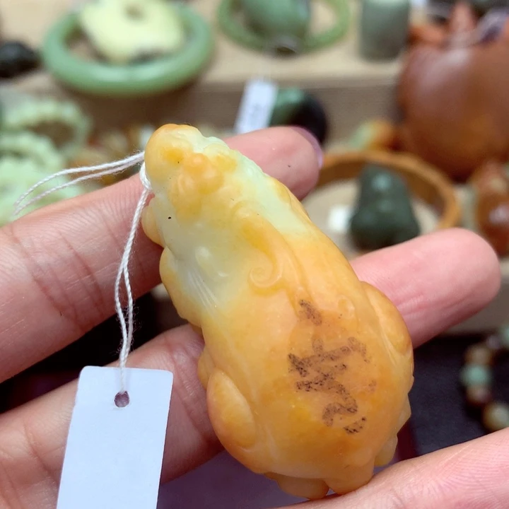 和田玉（糖玉）未镶嵌珠宝奇石