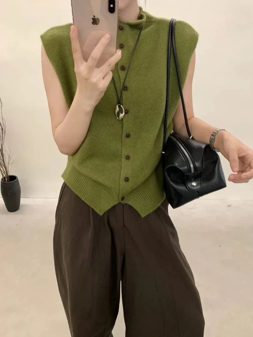半高圆领无袖单排扣收腰羊毛衫开衫背心动物毛高品质版2312
