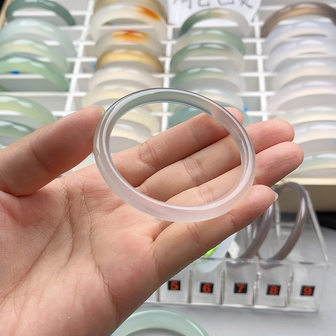 玛瑙/玉髓手镯未镶嵌52