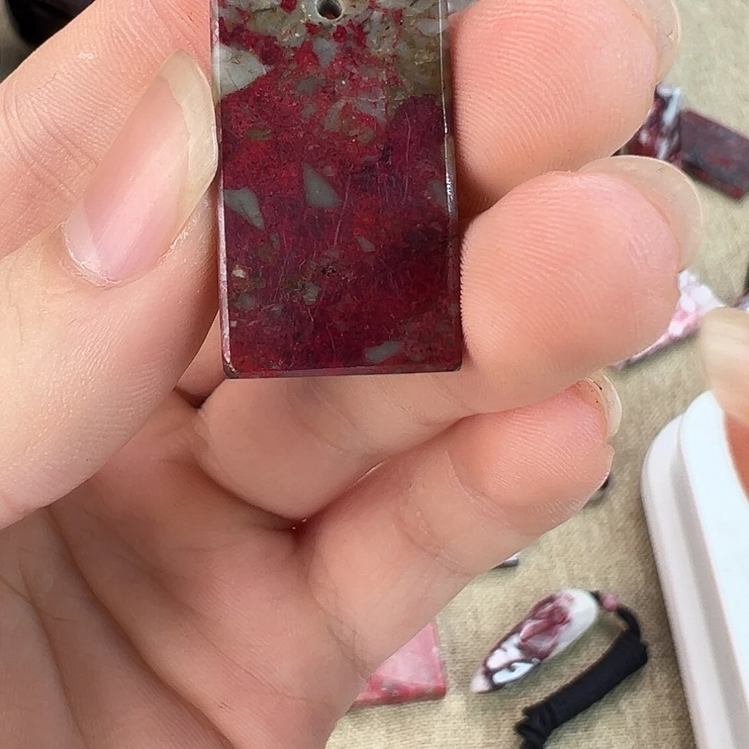 天然辰砂天然朱砂原石饰品