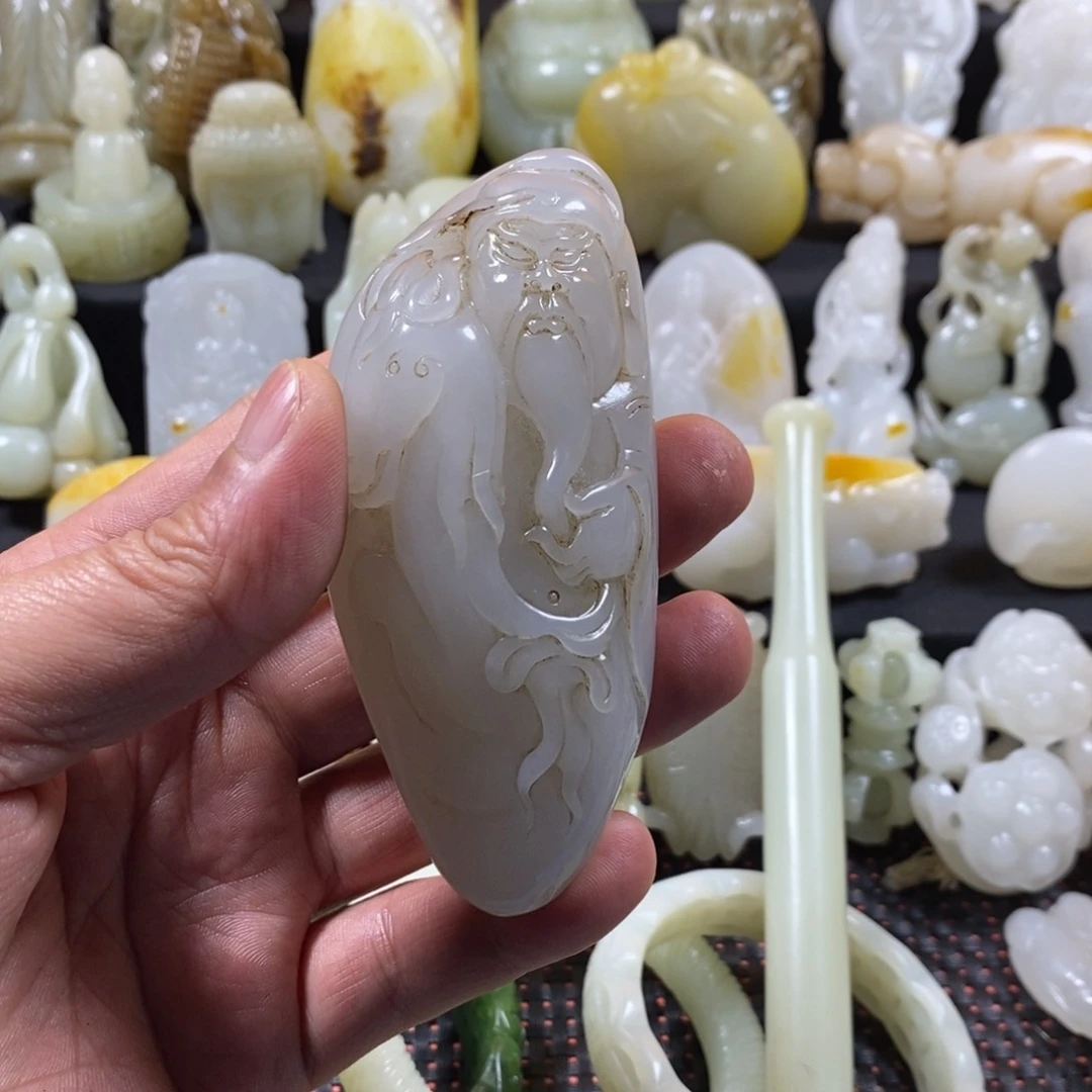 和田玉颈饰未镶嵌