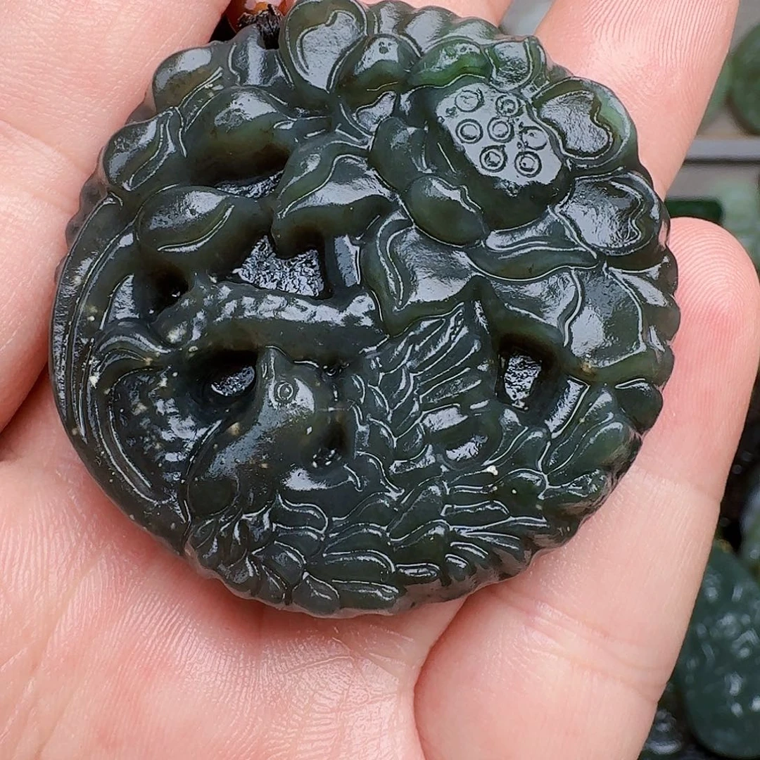 颈饰未镶嵌和田玉