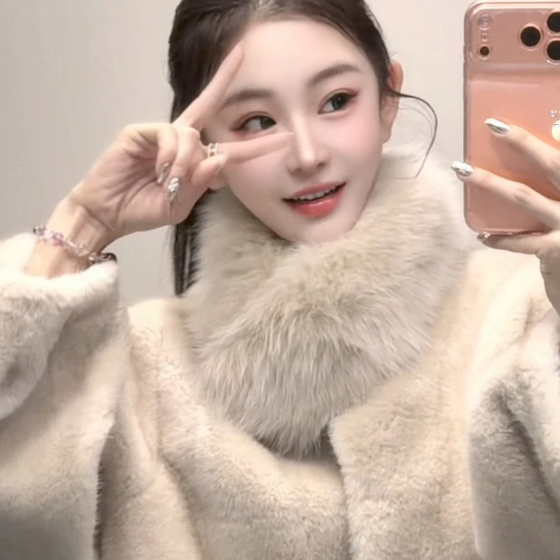 《燕麦色狐狸毛领》磁吸扣可爱设计狐狸毛领