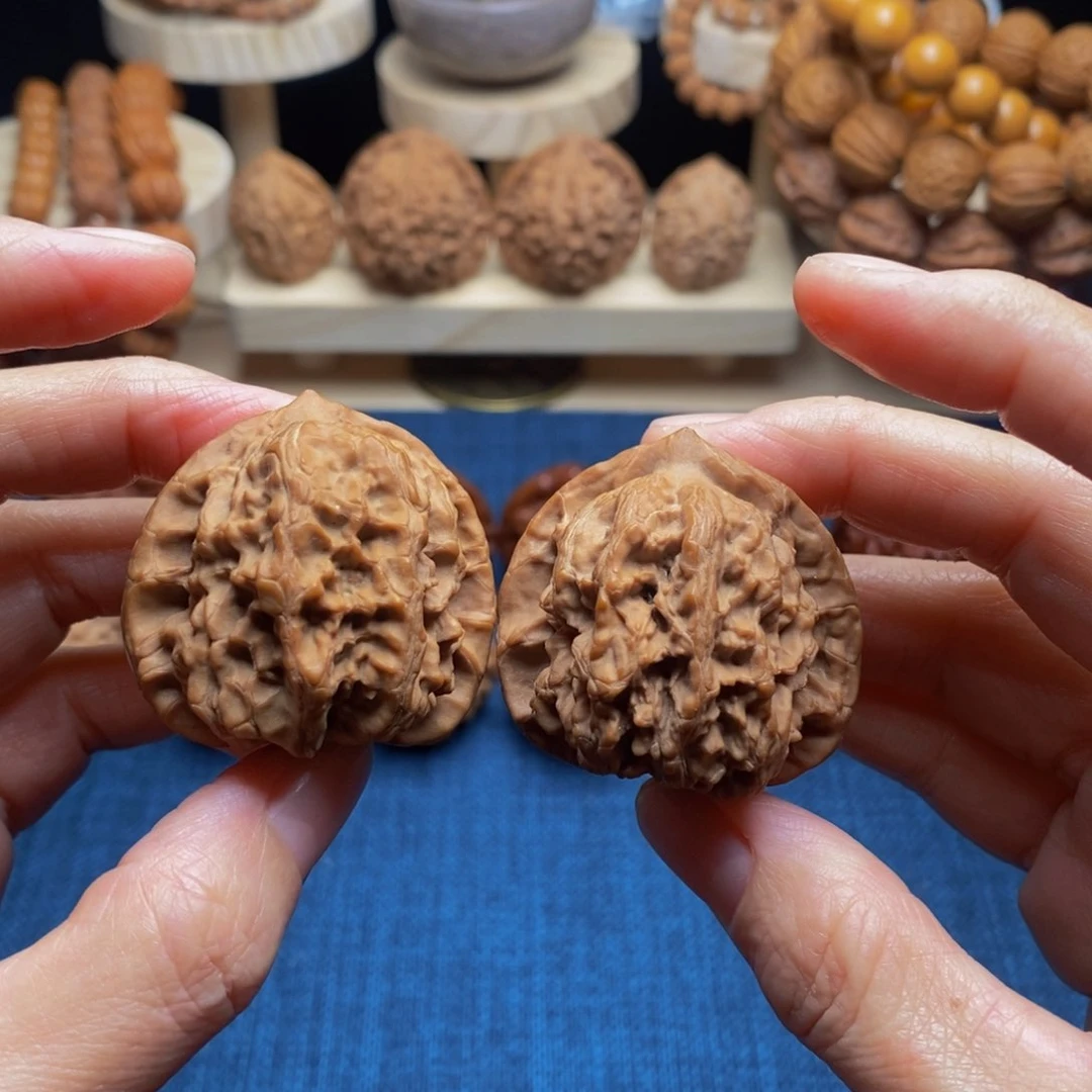 吊坠桃核梨木台核桃39