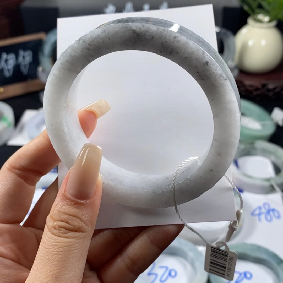 未镶嵌翡翠手镯定制翡翠基地质检发货