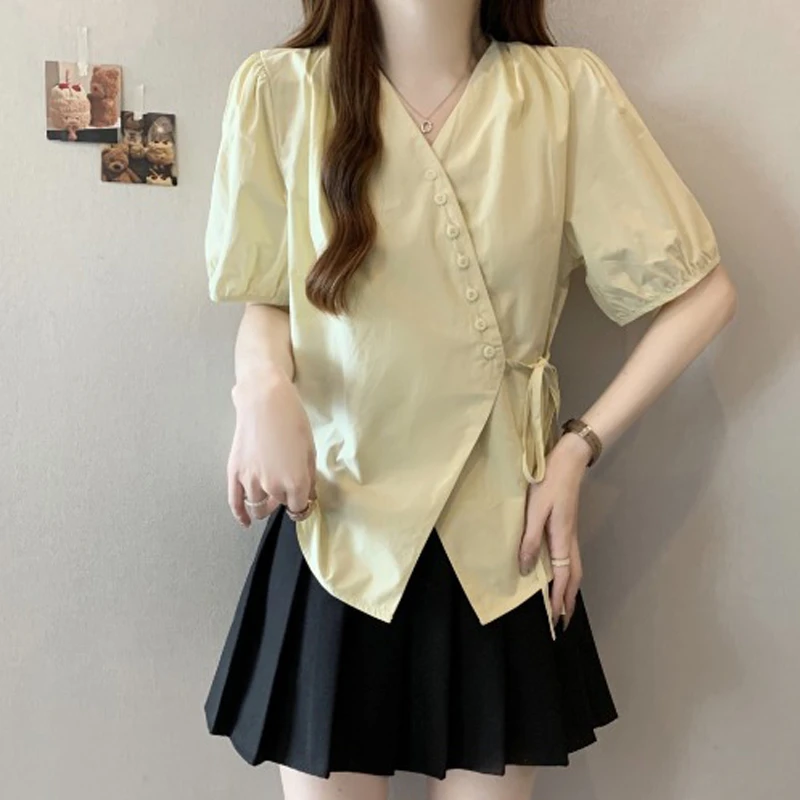 2025夏季新款V领短袖衬衫大码胖mm遮肚收腰不规则系带正肩上衣女