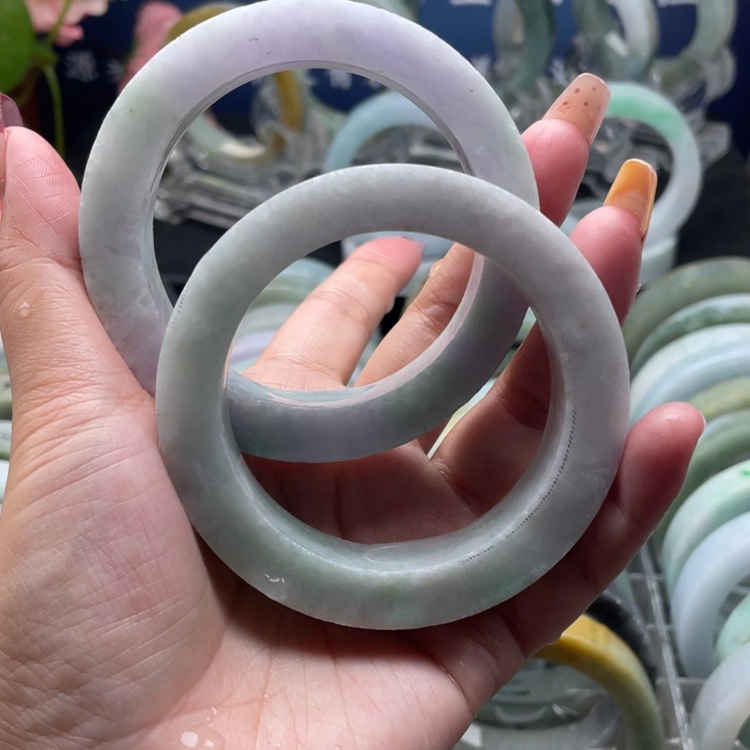 星***芳定制翡翠未镶嵌翡翠手镯