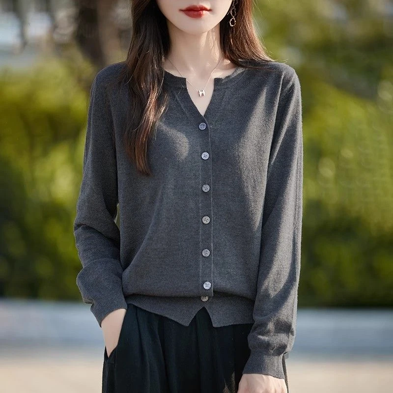 大码春秋新款宽松显瘦百搭针织开衫女宽松休闲外套打底毛衣开衫