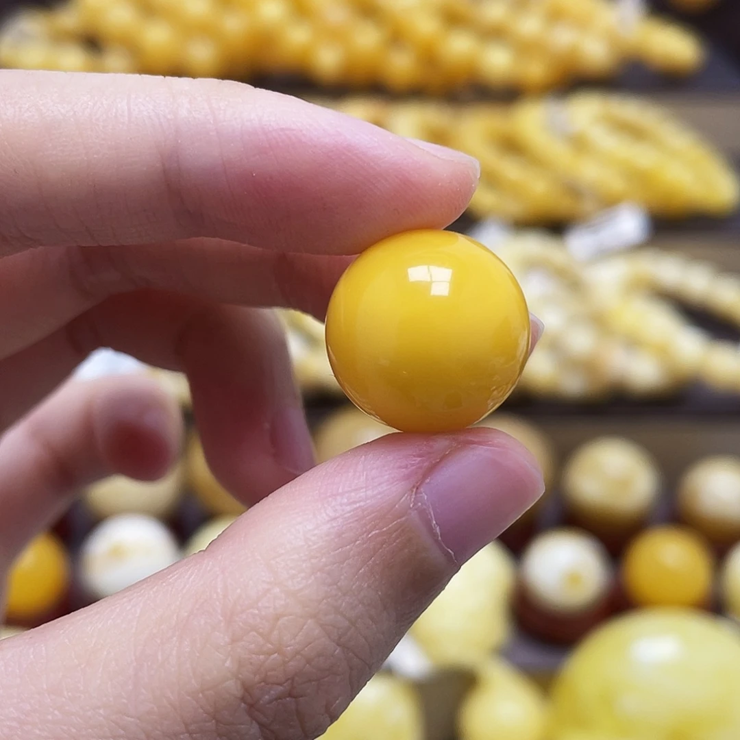 裸石琥珀未镶嵌16mm鸡油黄圆珠