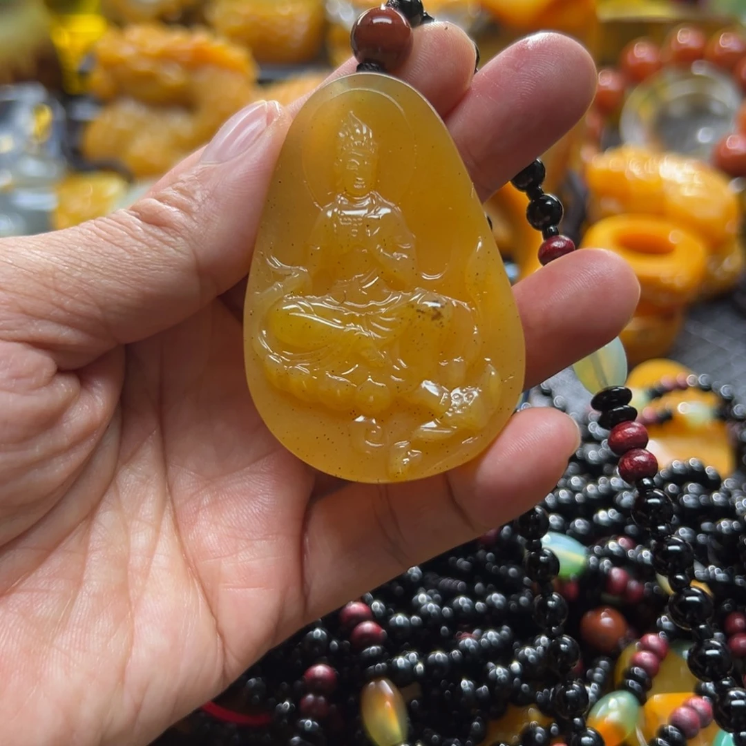 石英质玉未镶嵌颈饰