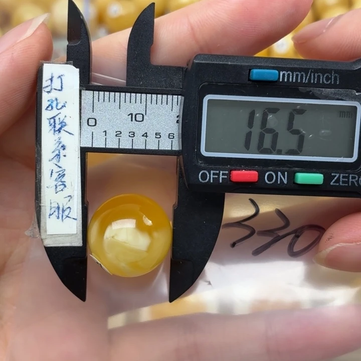 未镶嵌蜜蜡裸石蜜蜡