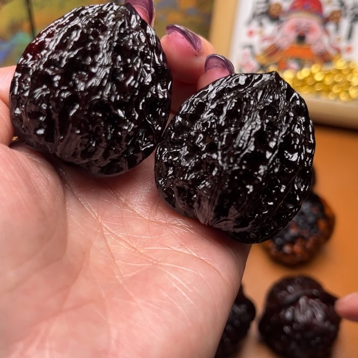 核桃地闷文玩手把件虎头 37