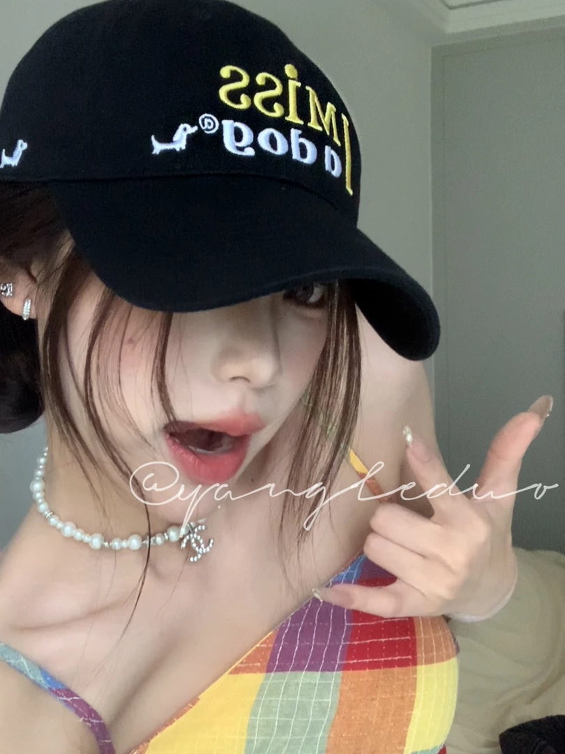 博主同款小众棒球帽女街头潮牌字母刺绣棒球帽显脸小女