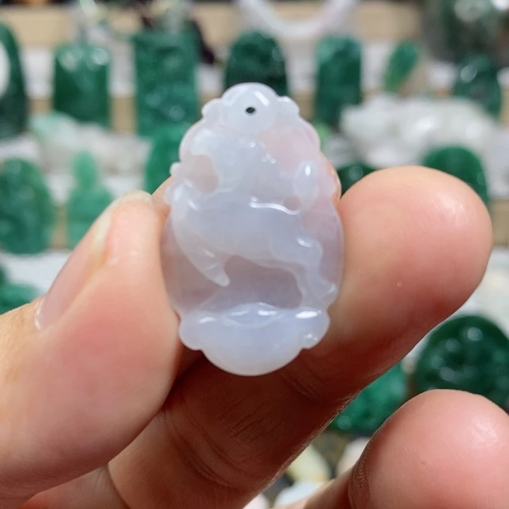 颈饰未镶嵌翡翠の**浅