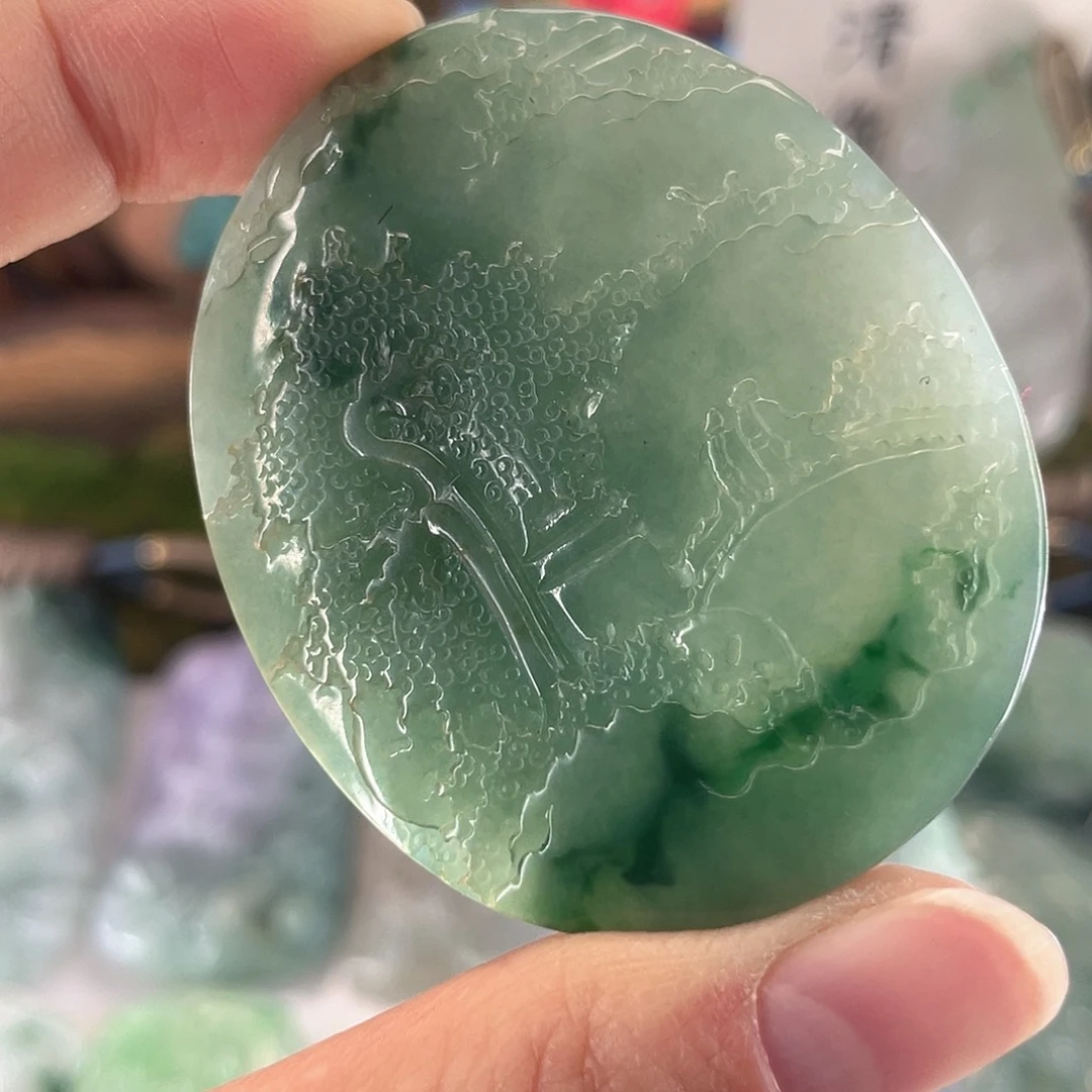 翡翠未镶嵌颈饰山水牌