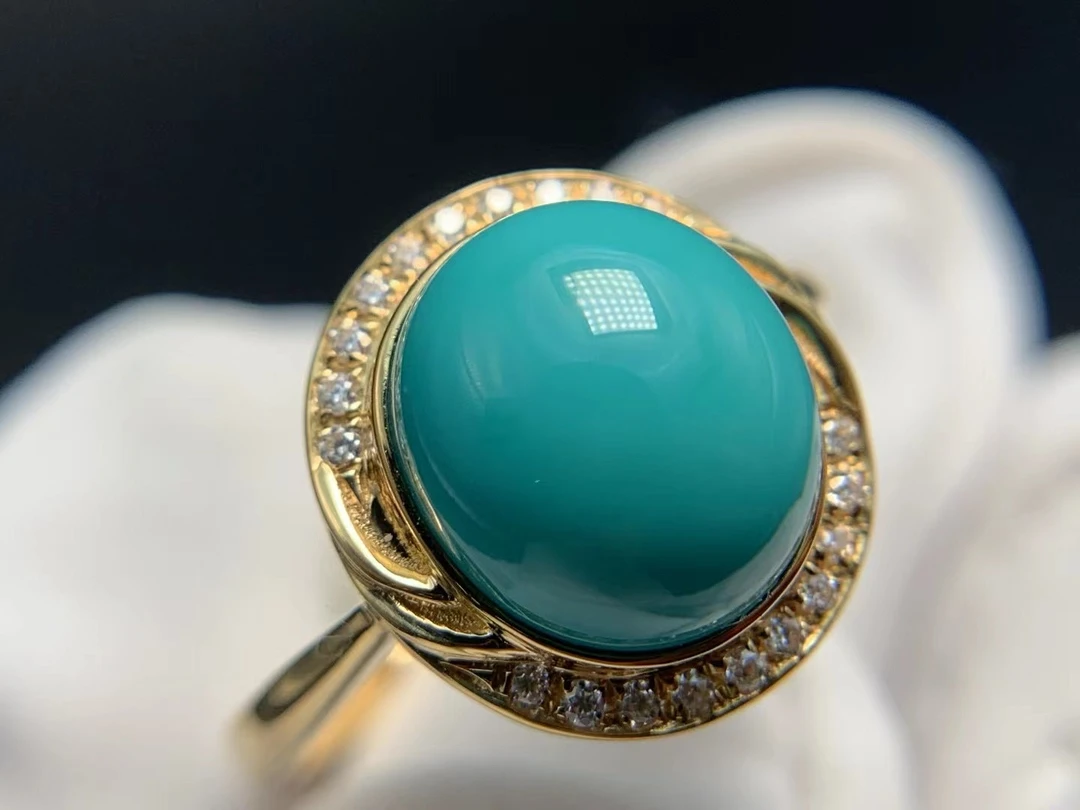 18k金镶嵌玉化绿蓝色绿松石精品女士戒指，干净无暇，简约精致