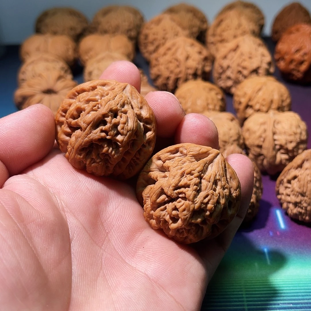 文玩核桃吊坠大粗筋
