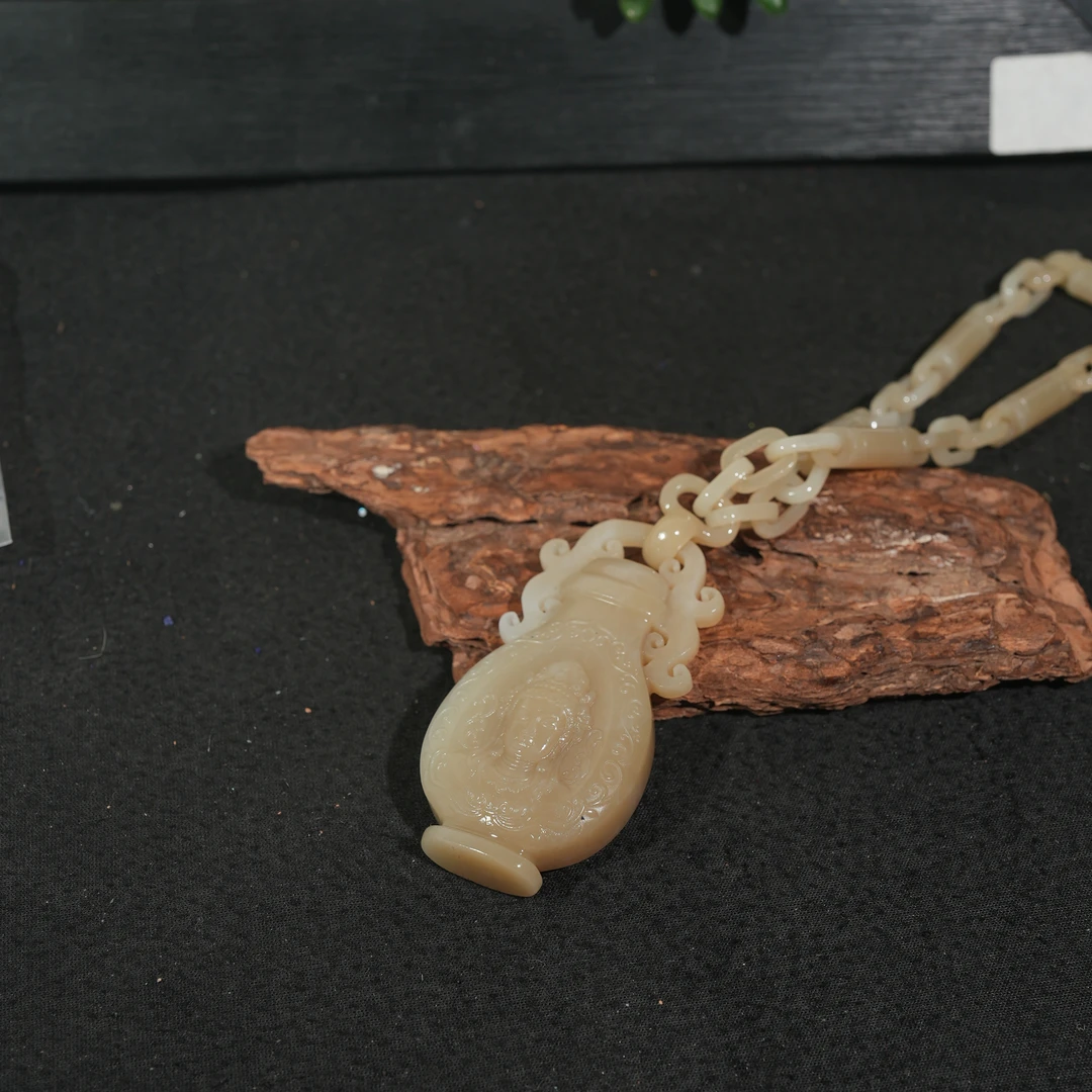 香港王老板-和田玉吊坠多样性发一6c109