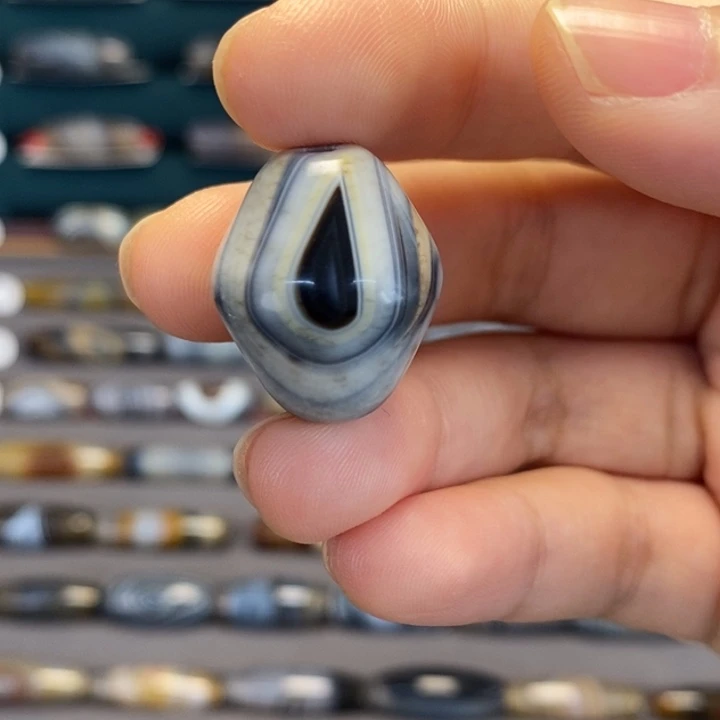 牧***羚玛瑙/玉髓合金蓝沁