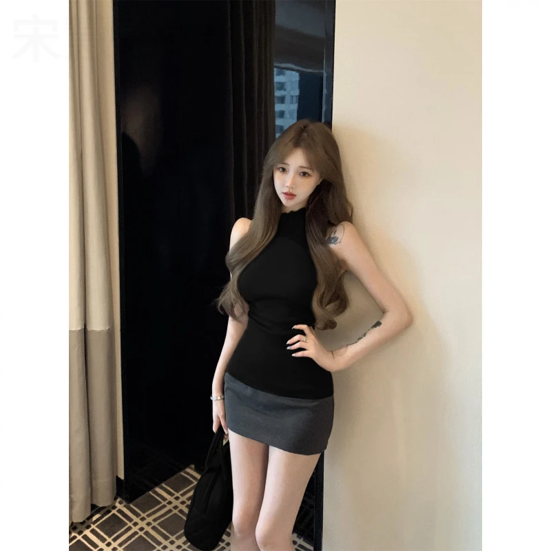 辣妹半高领挂脖吊带背心修身显瘦上衣高腰包臀西装半身裙两件套装