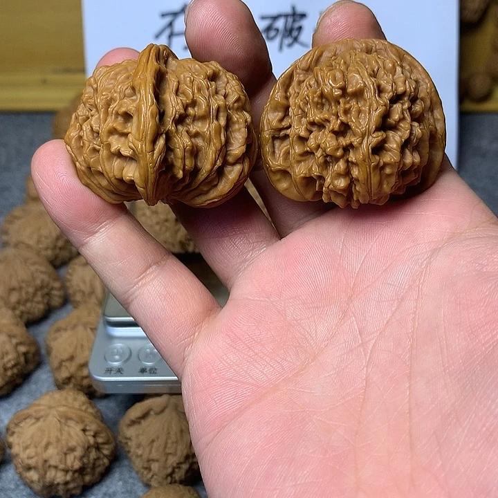 把件文玩核桃全品无修白茬四座楼