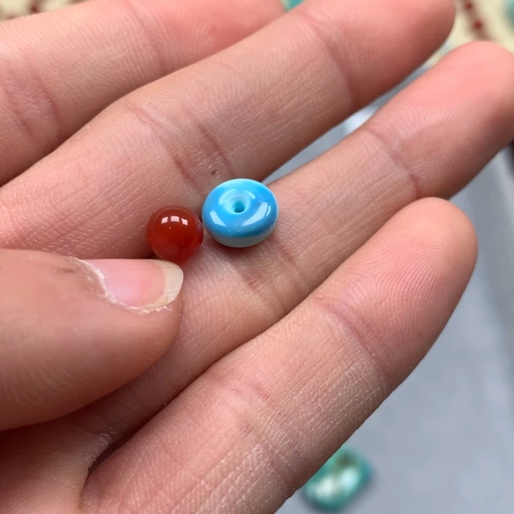 南红玛瑙配饰未镶嵌