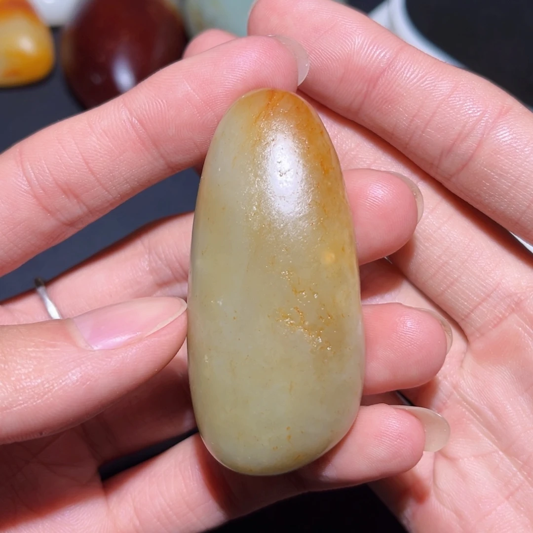 和田玉未镶嵌珠宝奇石