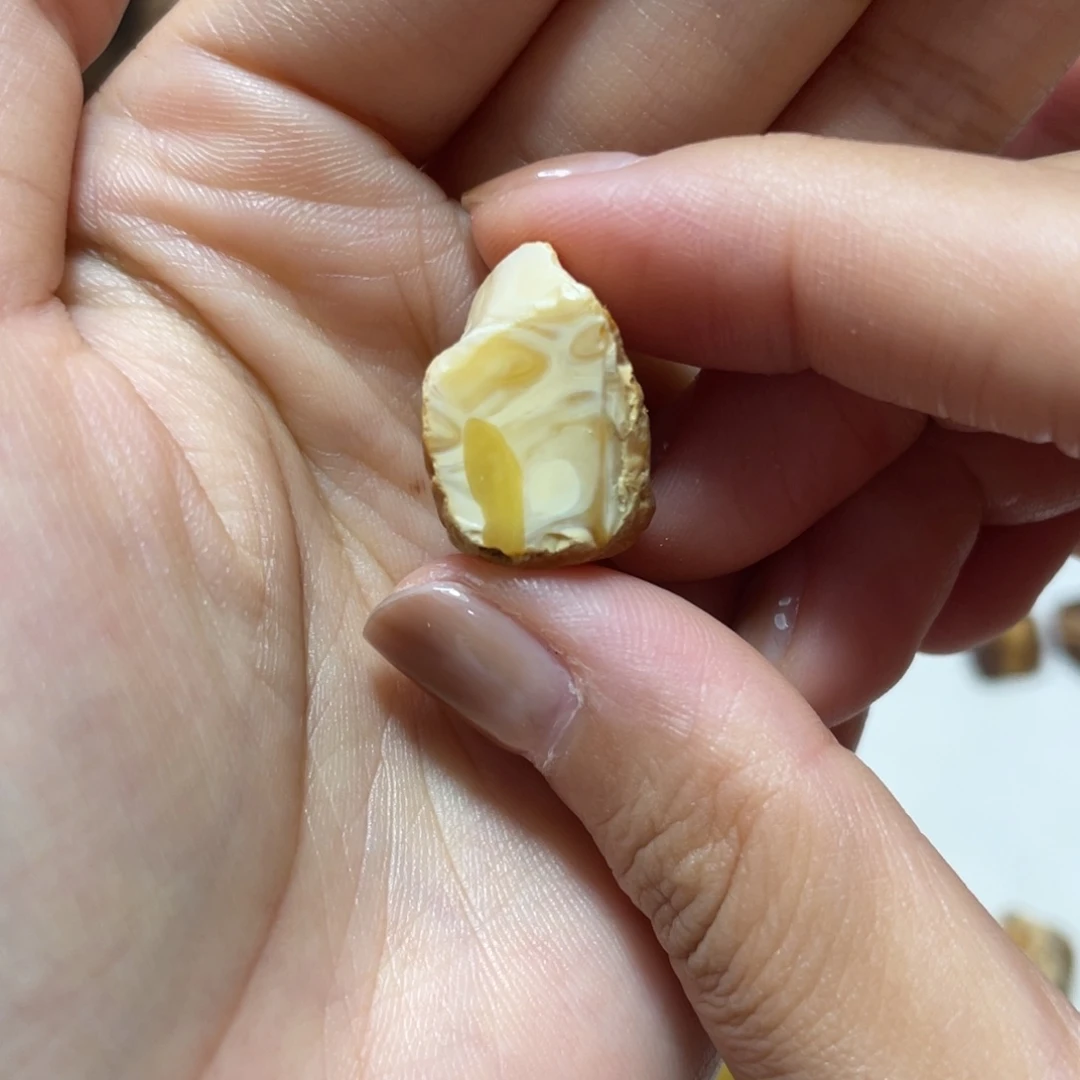 定制琥珀天然琥珀