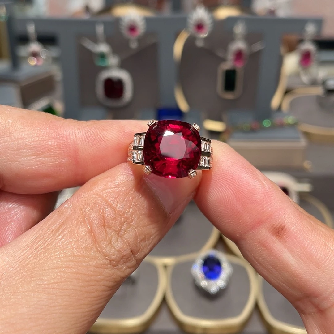 18K金镶嵌戒指碧玺9.4ct