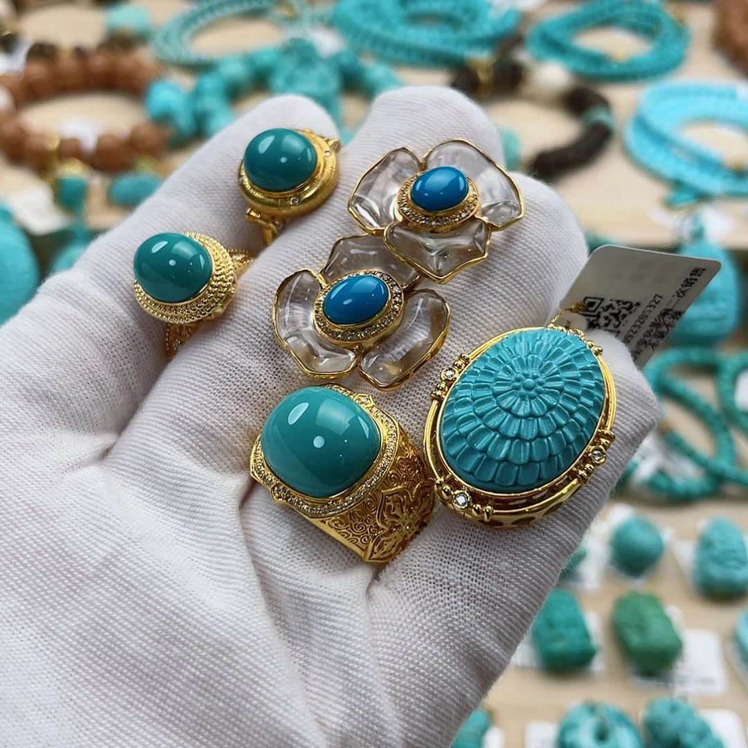 绿松石18K金镶嵌珠宝奇石