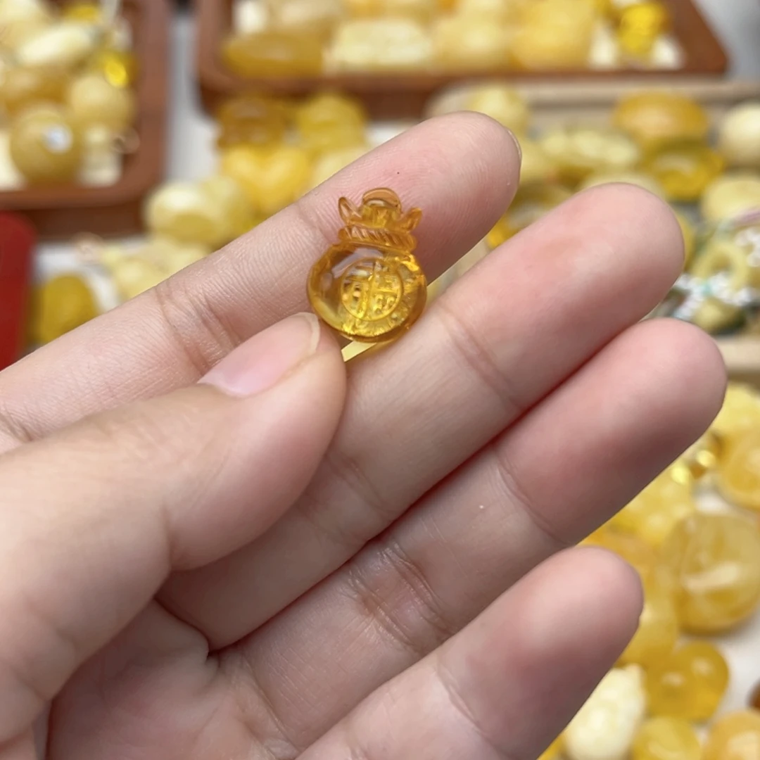 蜜蜡未镶嵌裸石配饰