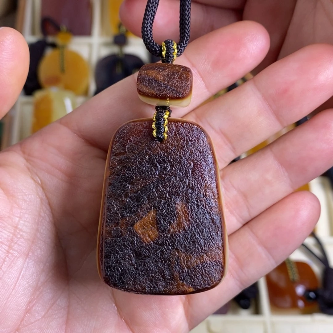 蜜蜡未镶嵌裸石大漠