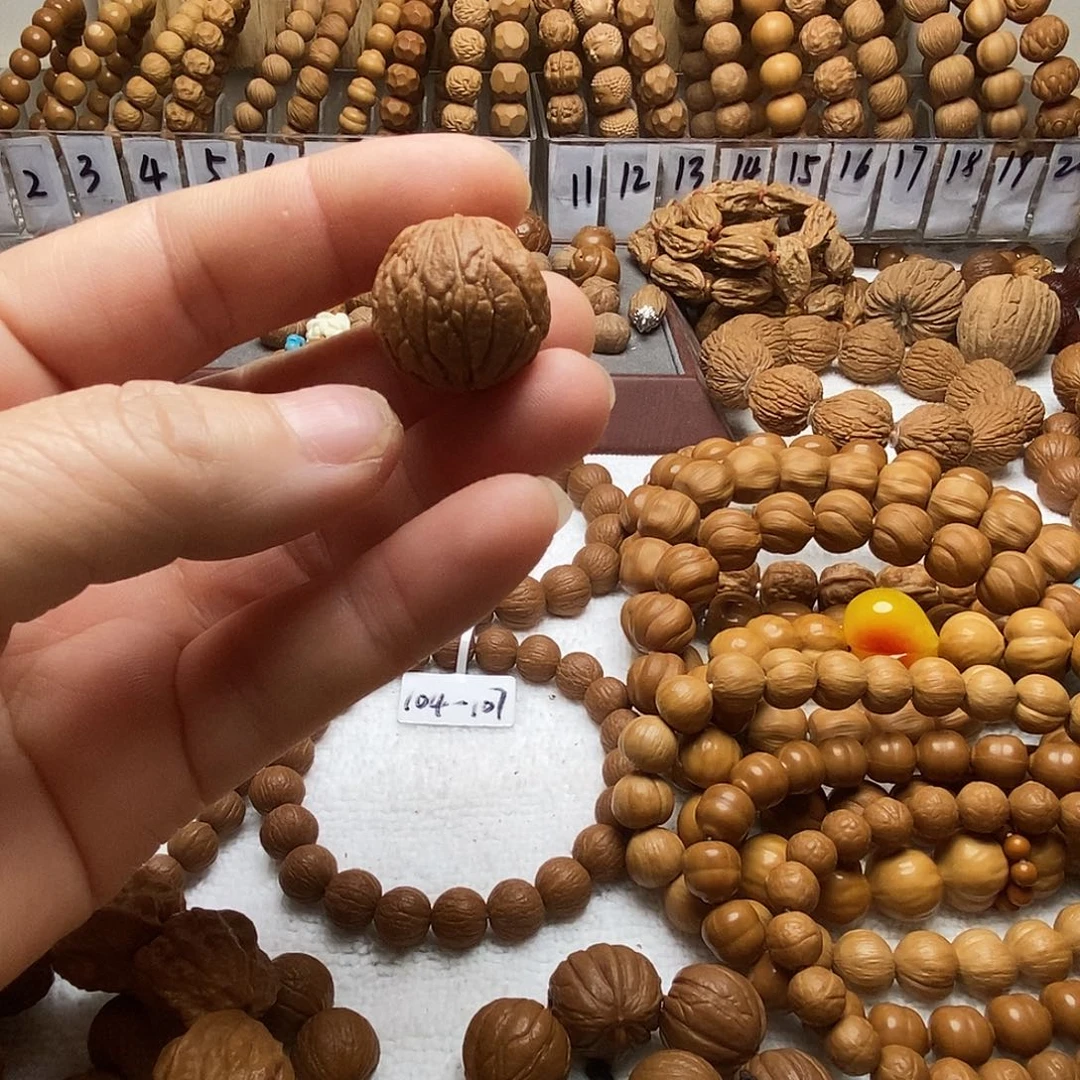 一***味手串猴头核桃老树籽三通