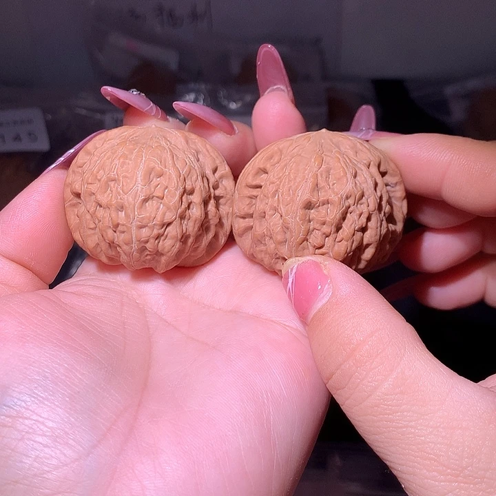 乂****文玩核桃把件铁锤43➕